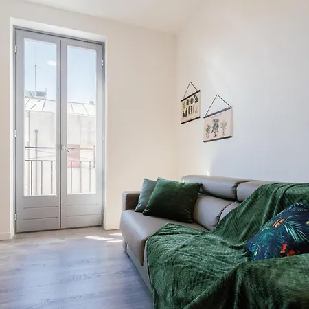 & Modern By Rent Apartament Como