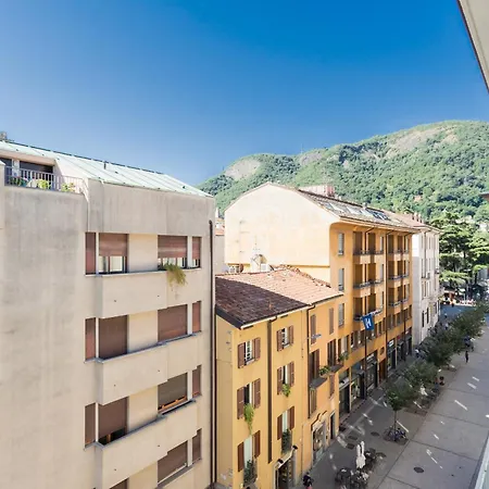 Central Modern Apartment * Como