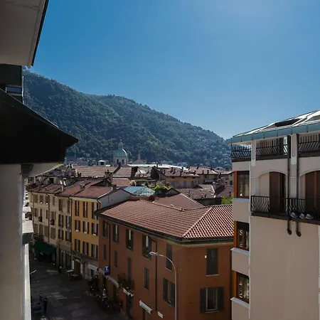 Central Modern Apartment Apartman Como