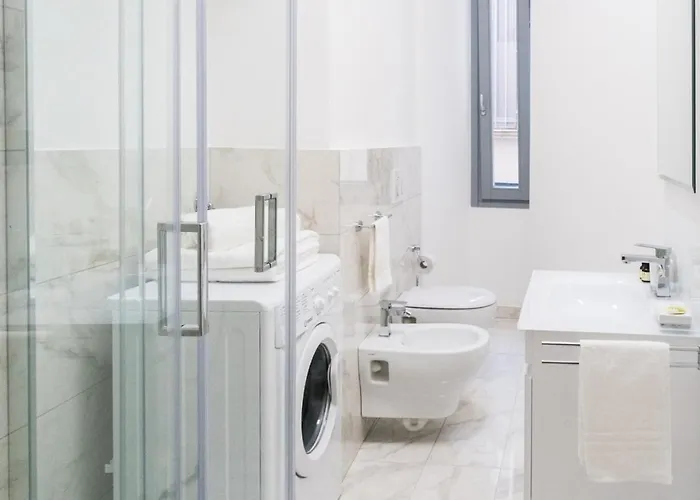 Central Modern Apartment * Como