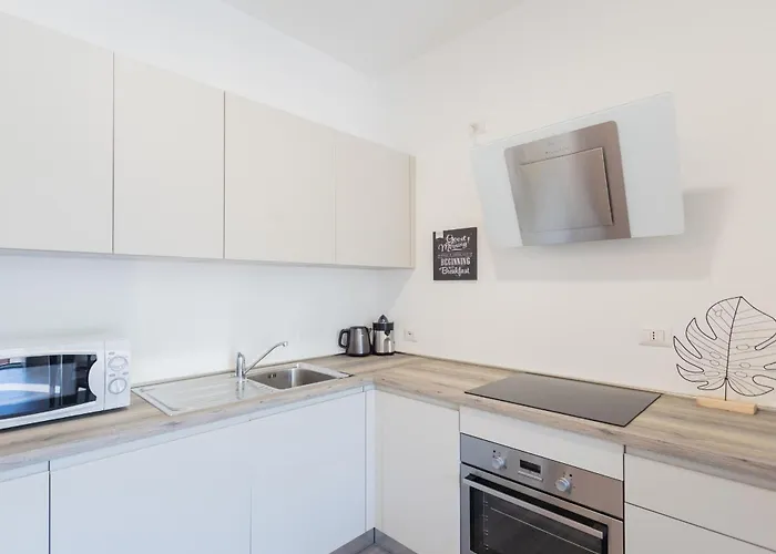 Central & Modern Apartment By Rent All Como * Como
